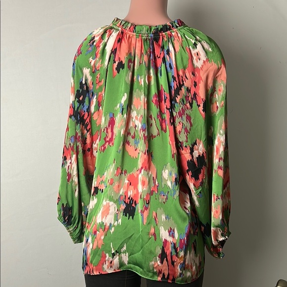 Ee:some Women’s Blouse Green Abstract V-Neck Tie Front Balloon Sleeve Sz Medium - Picture 8 of 13